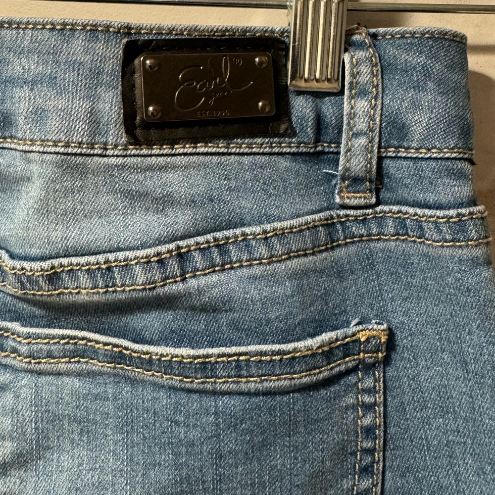 Women’s Earl Embroidered Ankle Skinny
Jeans Size 4 - Picture 10 of 15